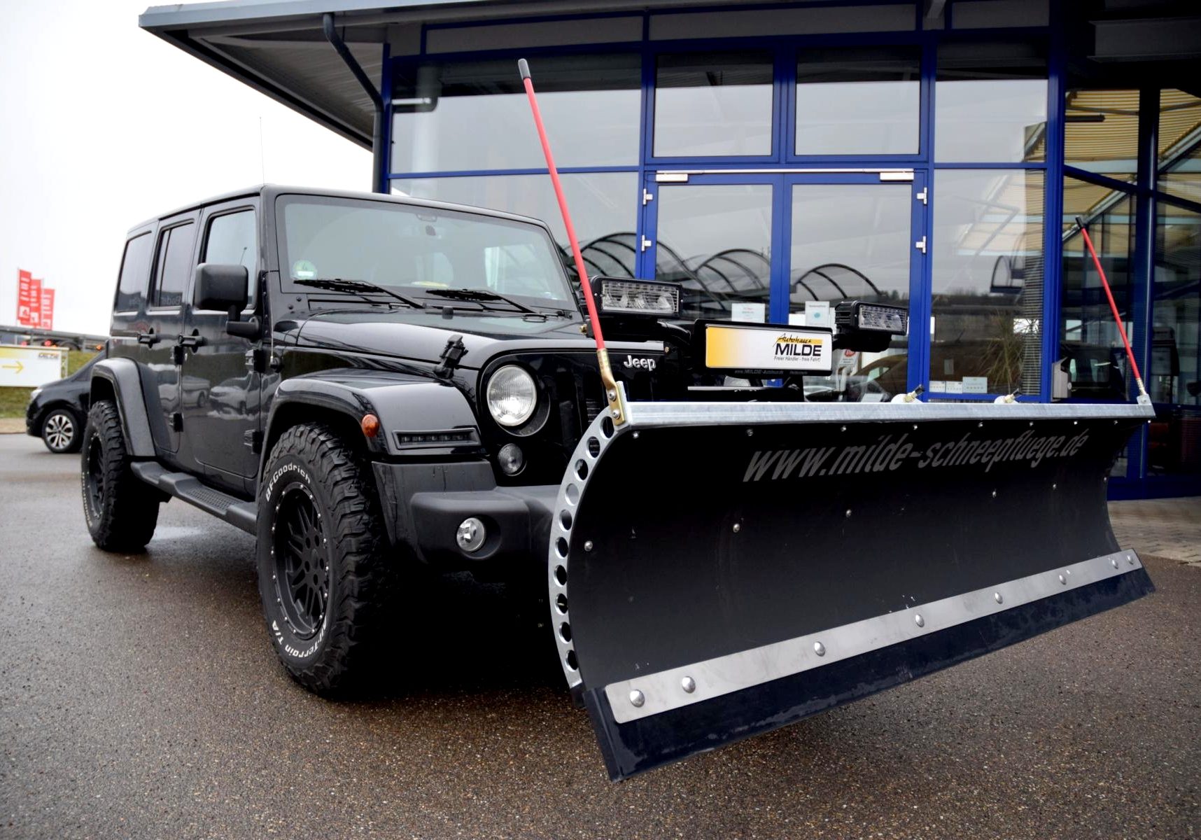 Jeep Wrangler Schneeräumfahrzeug mit Milde-Schneeschild aus Eigenfertigung (9)